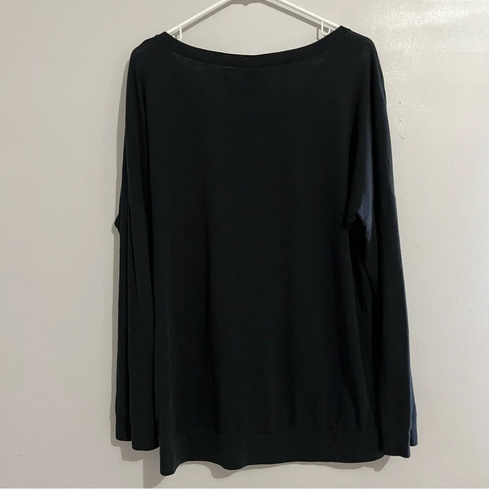 PINK Victoria's Secret Black Relaxed Long Sleeve Tee - Picture 4 of 5